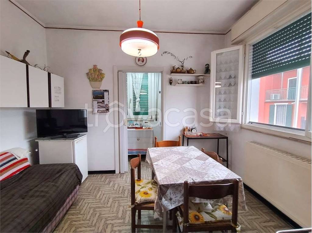 casa indipendente in vendita a Carpaneto Piacentino