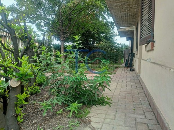 casa indipendente in vendita a Carpaneto Piacentino