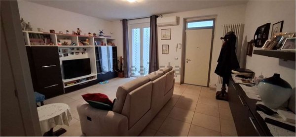 casa indipendente in vendita a Carpaneto Piacentino