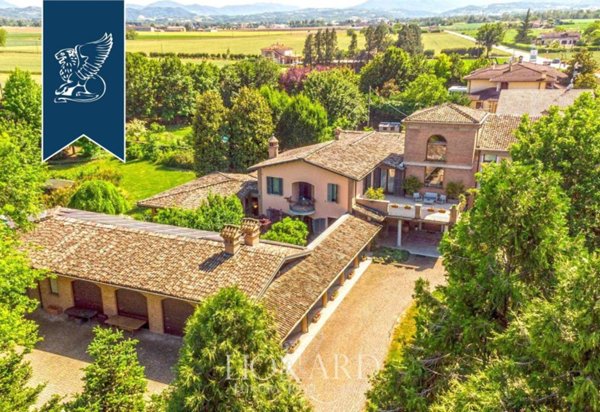 casa indipendente in vendita a Carpaneto Piacentino in zona Chero