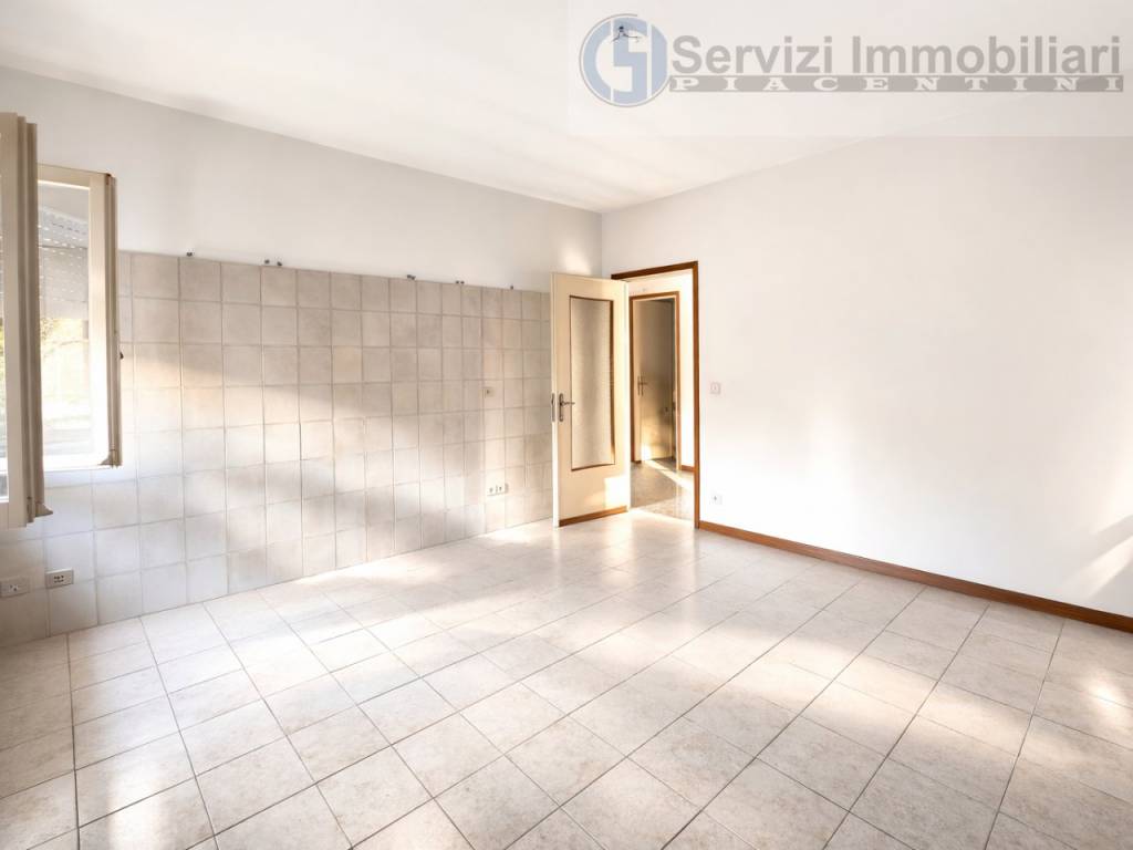 casa indipendente in vendita a Carpaneto Piacentino