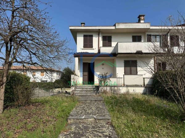 casa indipendente in vendita a Carpaneto Piacentino