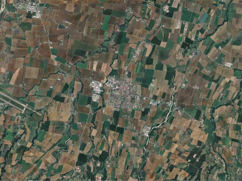 terreno edificabile in vendita a Carpaneto Piacentino