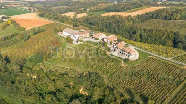 ufficio in vendita a Carpaneto Piacentino in zona Rezzano