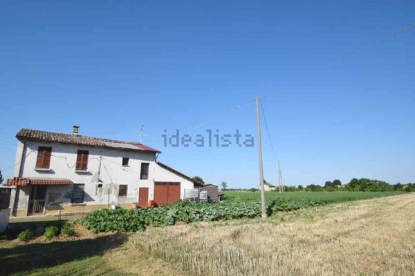 casa indipendente in vendita a Carpaneto Piacentino in zona Ciriano