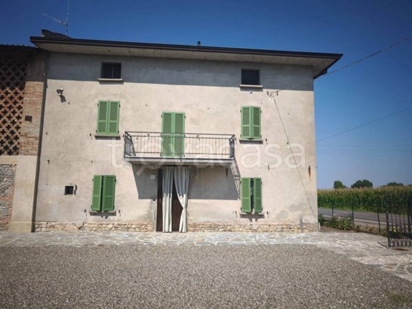 casa indipendente in vendita a Carpaneto Piacentino in zona Ciriano