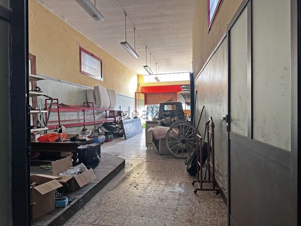 locale commerciale in vendita a Carpaneto Piacentino in zona Cimafava