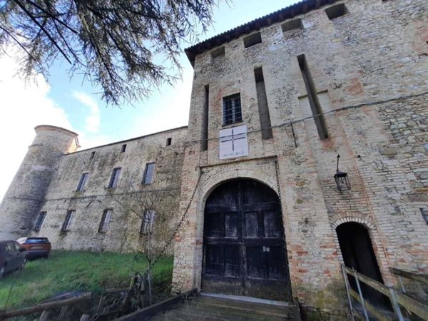 casa indipendente in vendita a Carpaneto Piacentino in zona Travazzano