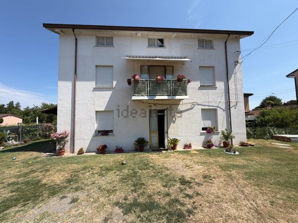 casa indipendente in vendita a Carpaneto Piacentino in zona Chero