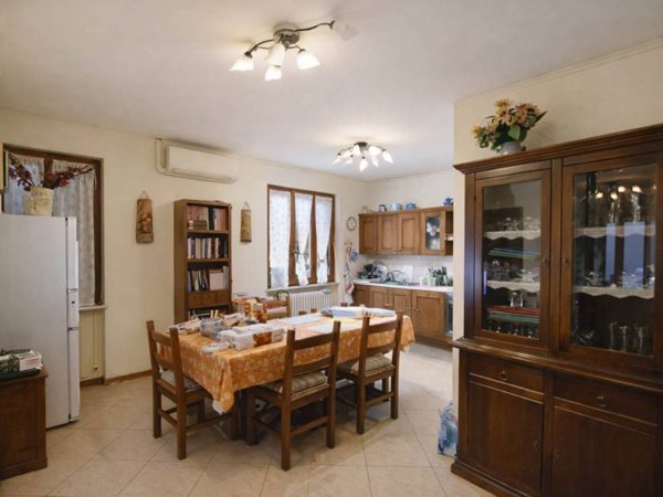 casa indipendente in vendita a Carpaneto Piacentino