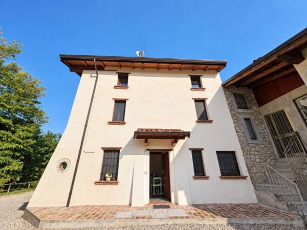 casa indipendente in vendita a Carpaneto Piacentino in zona Celleri