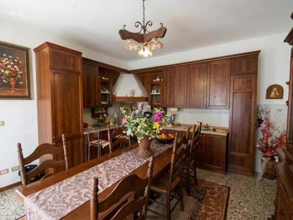 casa indipendente in vendita a Carpaneto Piacentino in zona Chero
