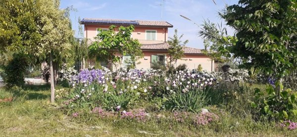 casa indipendente in vendita a Castell'Arquato in zona San Lorenzo