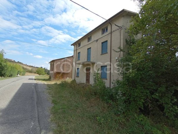 casa indipendente in vendita a Castell'Arquato