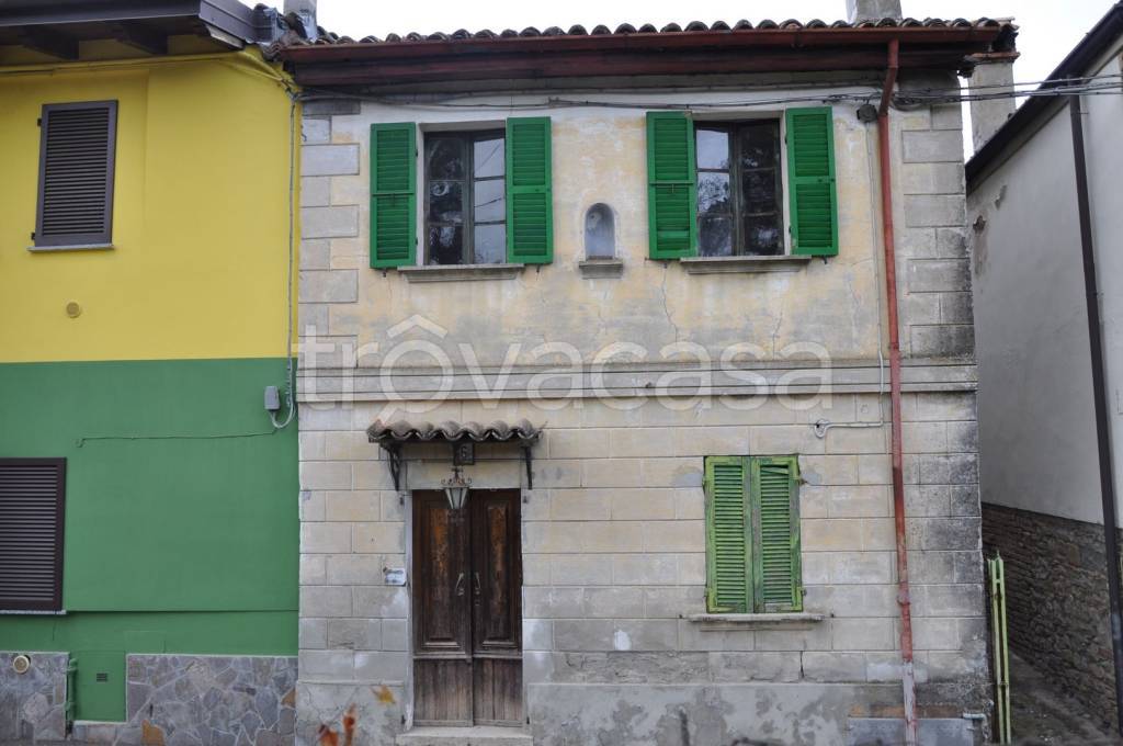 casa indipendente in vendita a Castell'Arquato in zona San Lorenzo