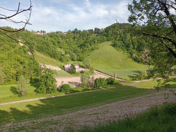 casa indipendente in vendita a Castell'Arquato