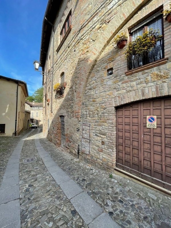 appartamento in vendita a Castell'Arquato