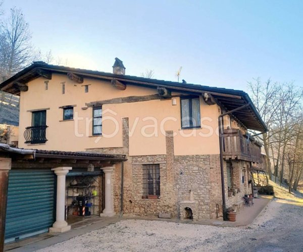 casa indipendente in vendita a Castell'Arquato in zona Vigolo Marchese