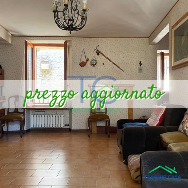casa indipendente in vendita a Castell'Arquato
