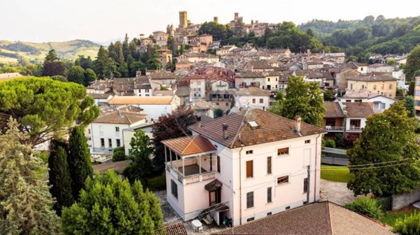 casa indipendente in vendita a Castell'Arquato