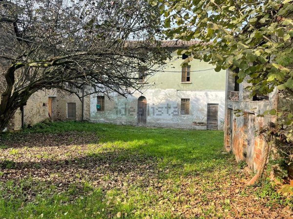 appartamento in vendita a Castell'Arquato