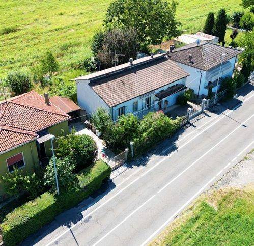 appartamento in vendita a Castell'Arquato