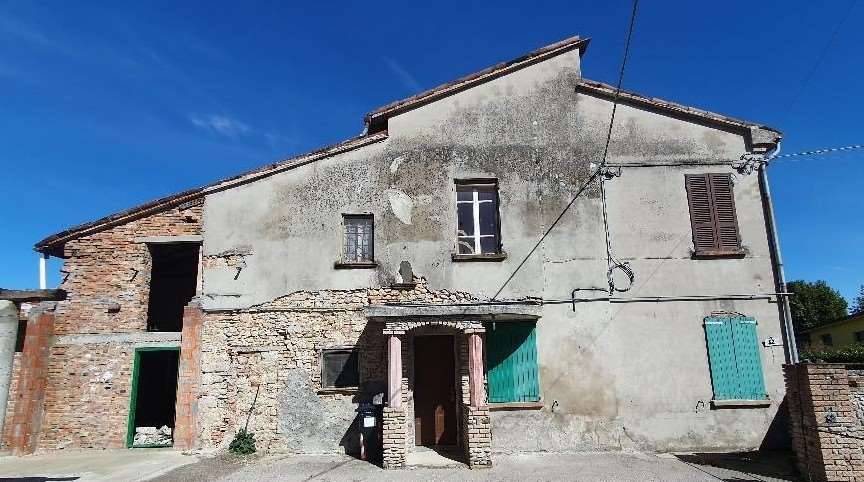 casa indipendente in vendita a Castell'Arquato