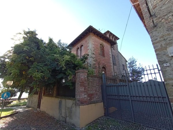 casa indipendente in vendita a Castell'Arquato