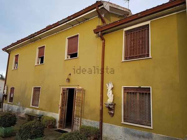 casa semindipendente in vendita a Castell'Arquato in zona Vigolo Marchese