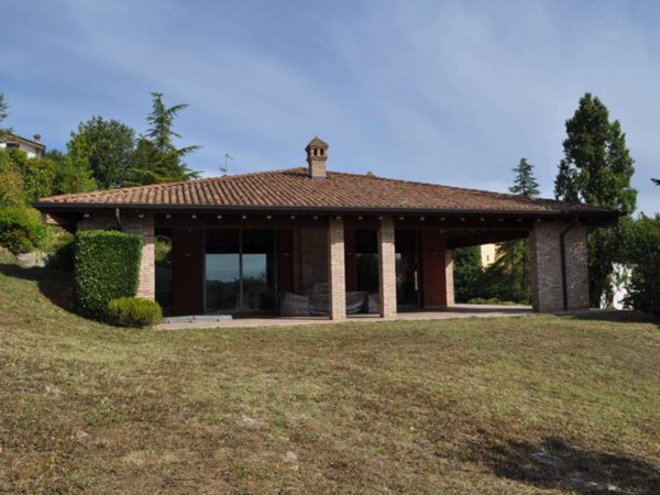 casa indipendente in vendita a Castell'Arquato