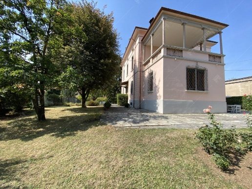 casa indipendente in vendita a Castell'Arquato