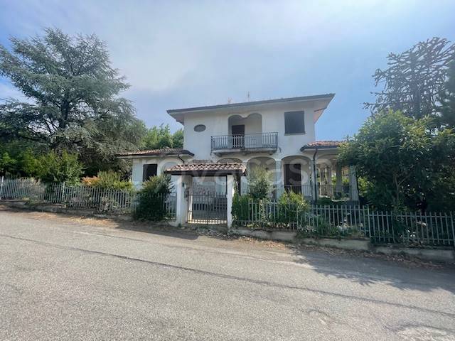 casa indipendente in vendita a Castell'Arquato in zona Vigolo Marchese