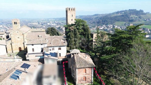 casa indipendente in vendita a Castell'Arquato