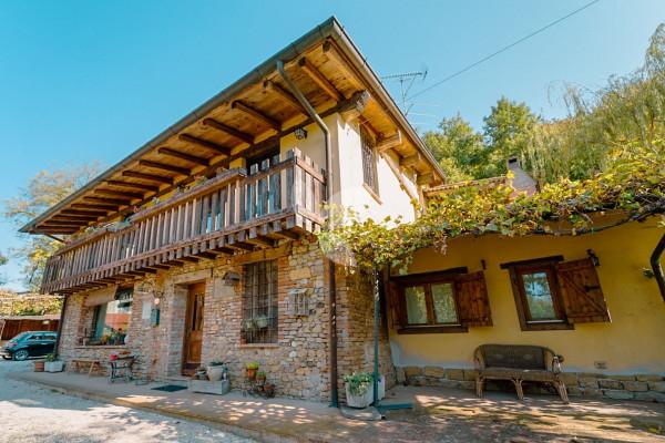 casa indipendente in vendita a Castell'Arquato in zona Vigolo Marchese