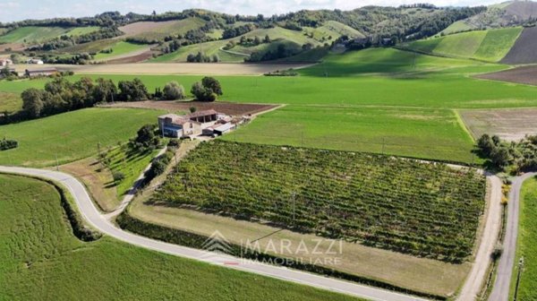 casa indipendente in vendita a Castell'Arquato in zona Pallastrelli