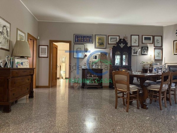 casa indipendente in vendita a Castell'Arquato in zona Vigolo Marchese