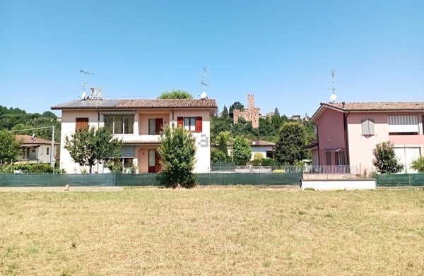 casa indipendente in vendita a Castell'Arquato