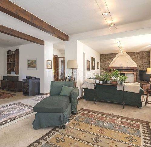 casa indipendente in vendita a Castell'Arquato