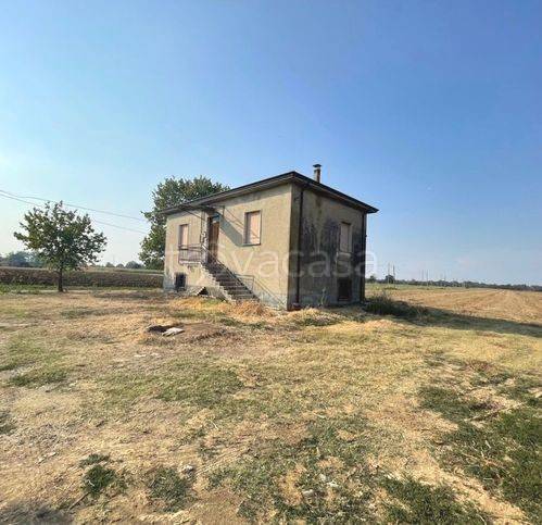 casale in vendita a Castell'Arquato