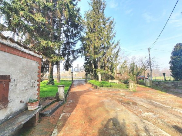 casa indipendente in vendita a Castell'Arquato