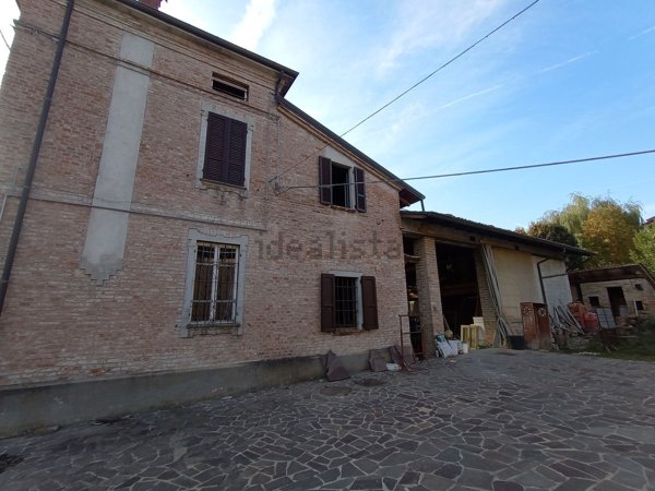 casa indipendente in vendita a Castell'Arquato