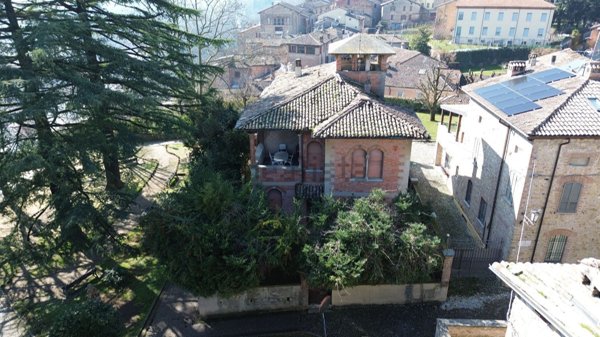 casa indipendente in vendita a Castell'Arquato