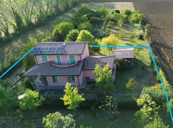 casa indipendente in vendita a Castell'Arquato in zona San Lorenzo