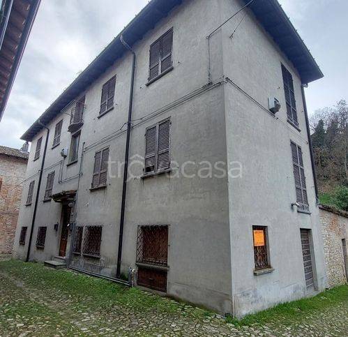 casa indipendente in vendita a Castell'Arquato
