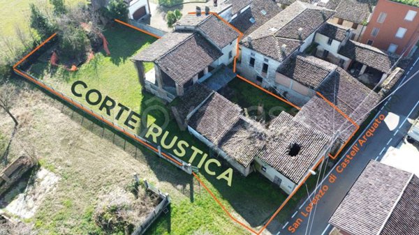 casa indipendente in vendita a Castell'Arquato in zona San Lorenzo