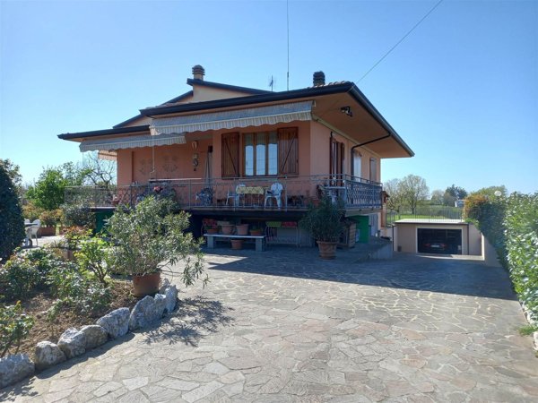 casa indipendente in vendita a Castell'Arquato in zona Sant'Antonio
