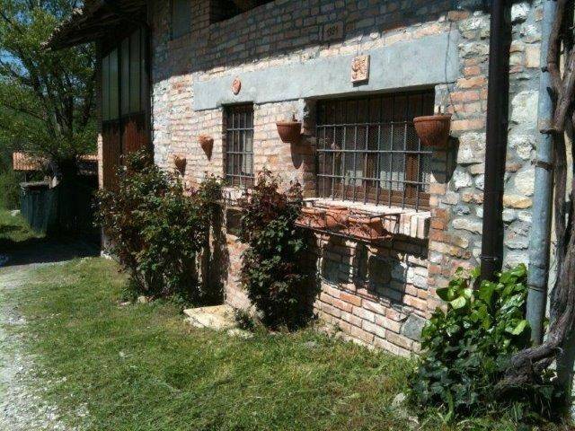 casa indipendente in vendita a Castell'Arquato