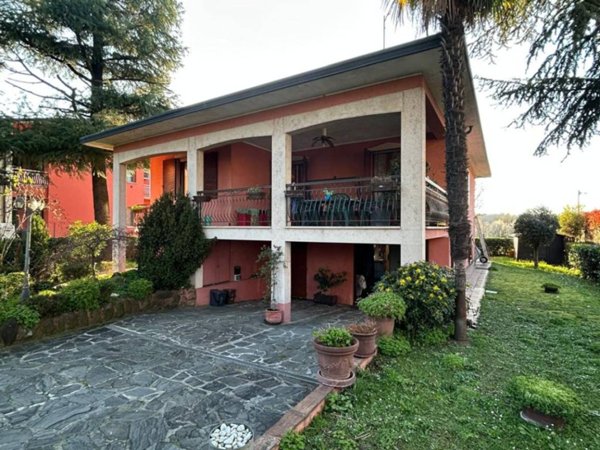 casa indipendente in vendita a Castell'Arquato