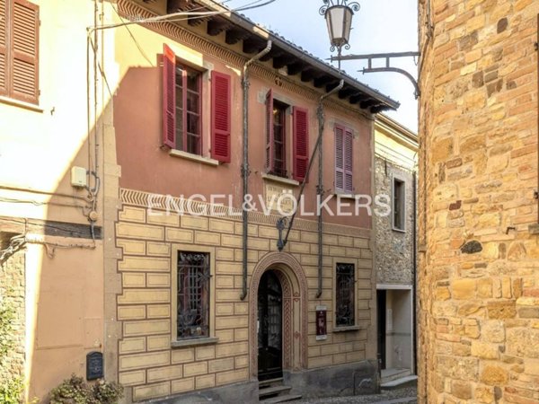 casa indipendente in vendita a Castell'Arquato