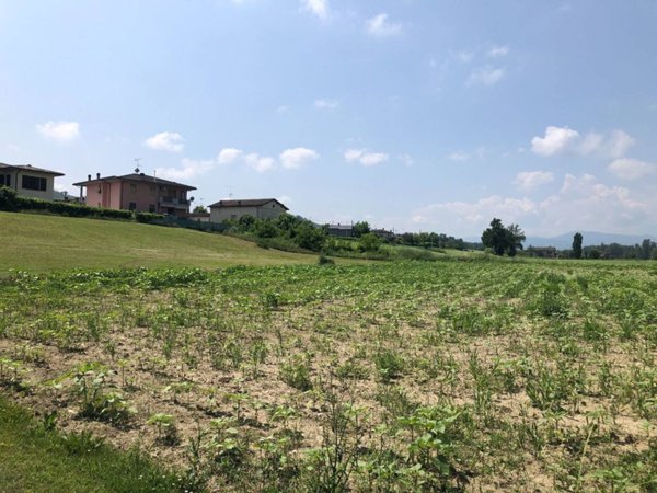 terreno edificabile in vendita a Castell'Arquato